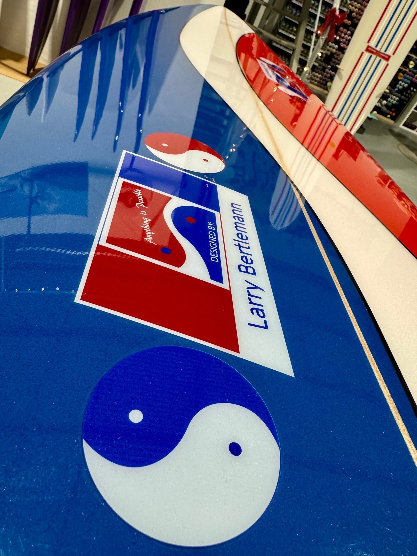 Prancha Surf Larry Bertlemann "Pepsi" Twin Fin 6’0 w/ glass on fins