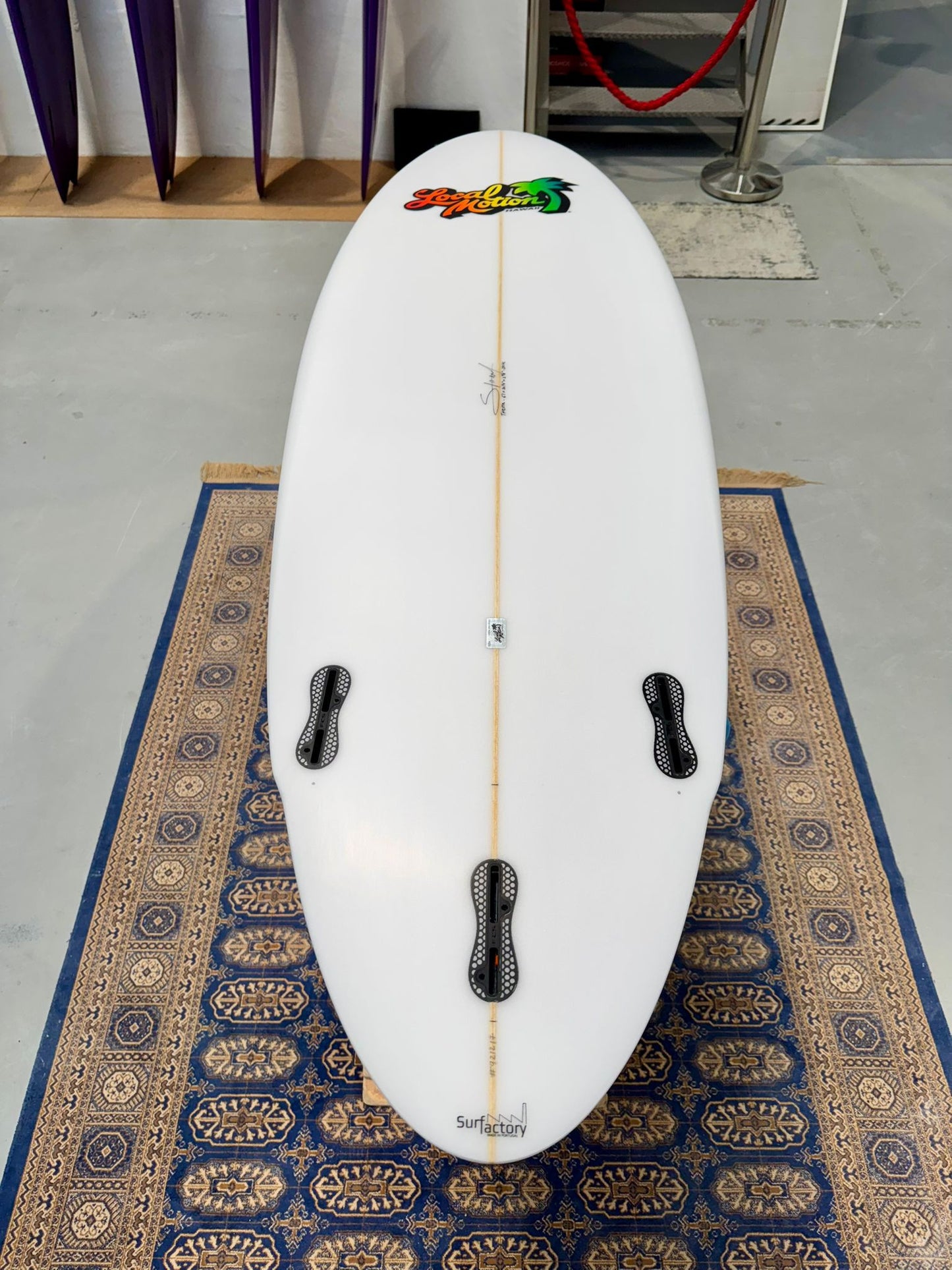 Prancha Surf  Local Motion THRSTR (Round Pin) 6´1