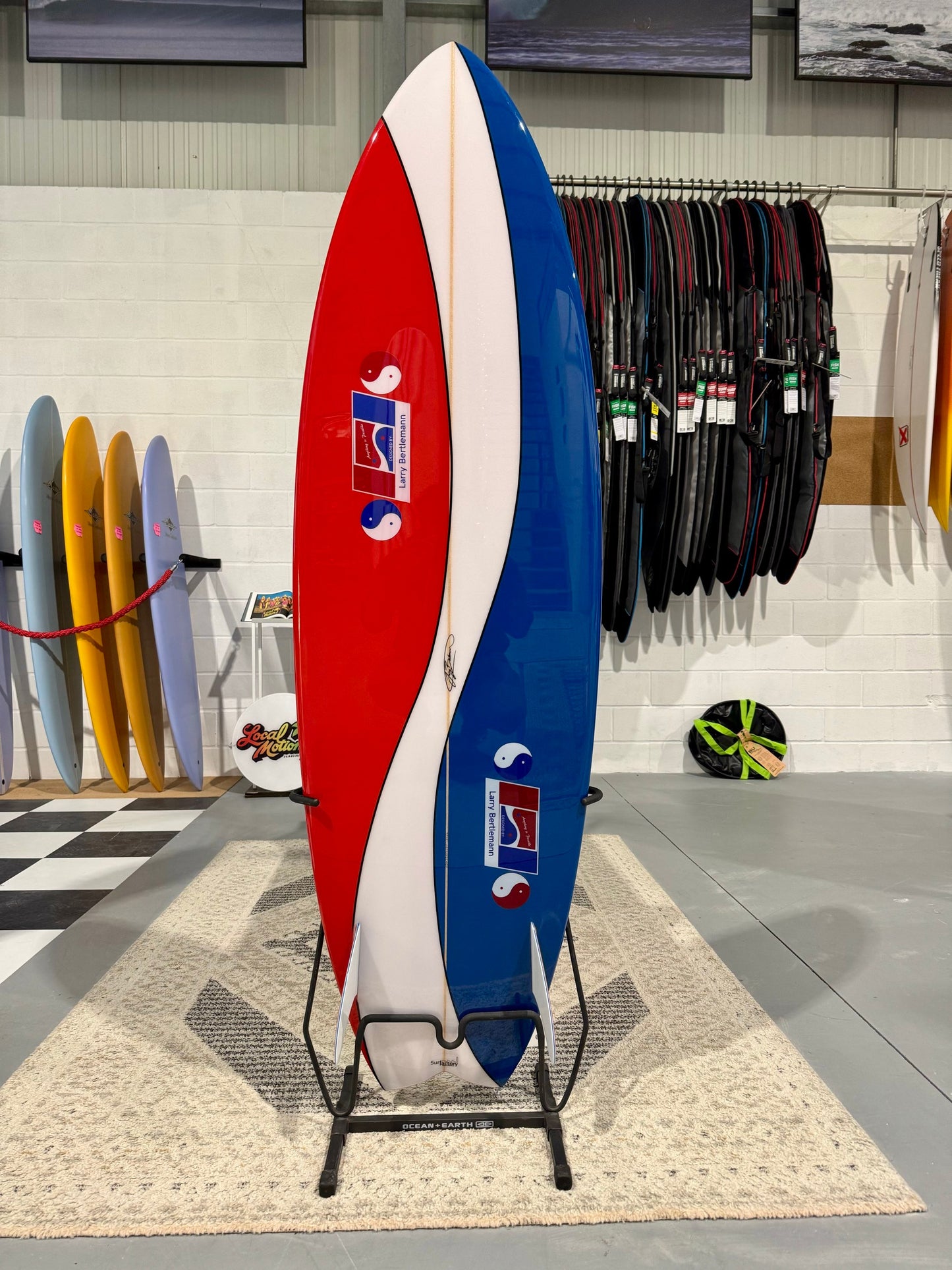 Prancha Surf Larry Bertlemann "Pepsi" Twin Fin 6’0 w/ glass on fins